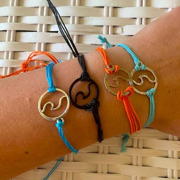 Adjustable bracelets - Picture 1 of 2